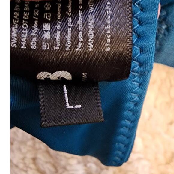 Blackbough Zoe Top Moderate Bottom Bikini 2pc Set Size S/L - Picture 8 of 12